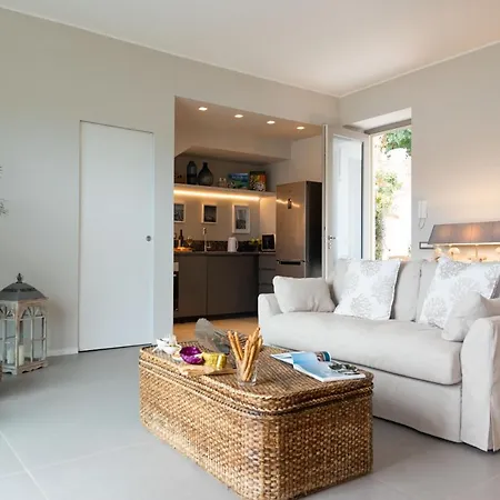 Nesos Suite By Domusicily Mondello Buitenkant foto
